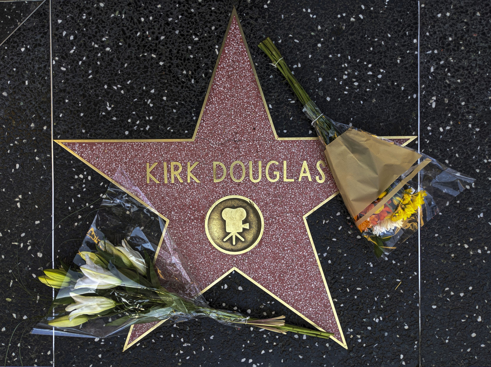 APTOPIX Obit Kirk Douglas